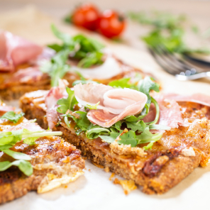 street food tour culinair Italie shutterstock 2740939041