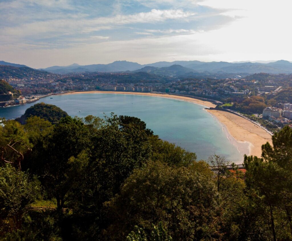 Wandelen San Sebastian david vives WpEhWesE5wU unsplash